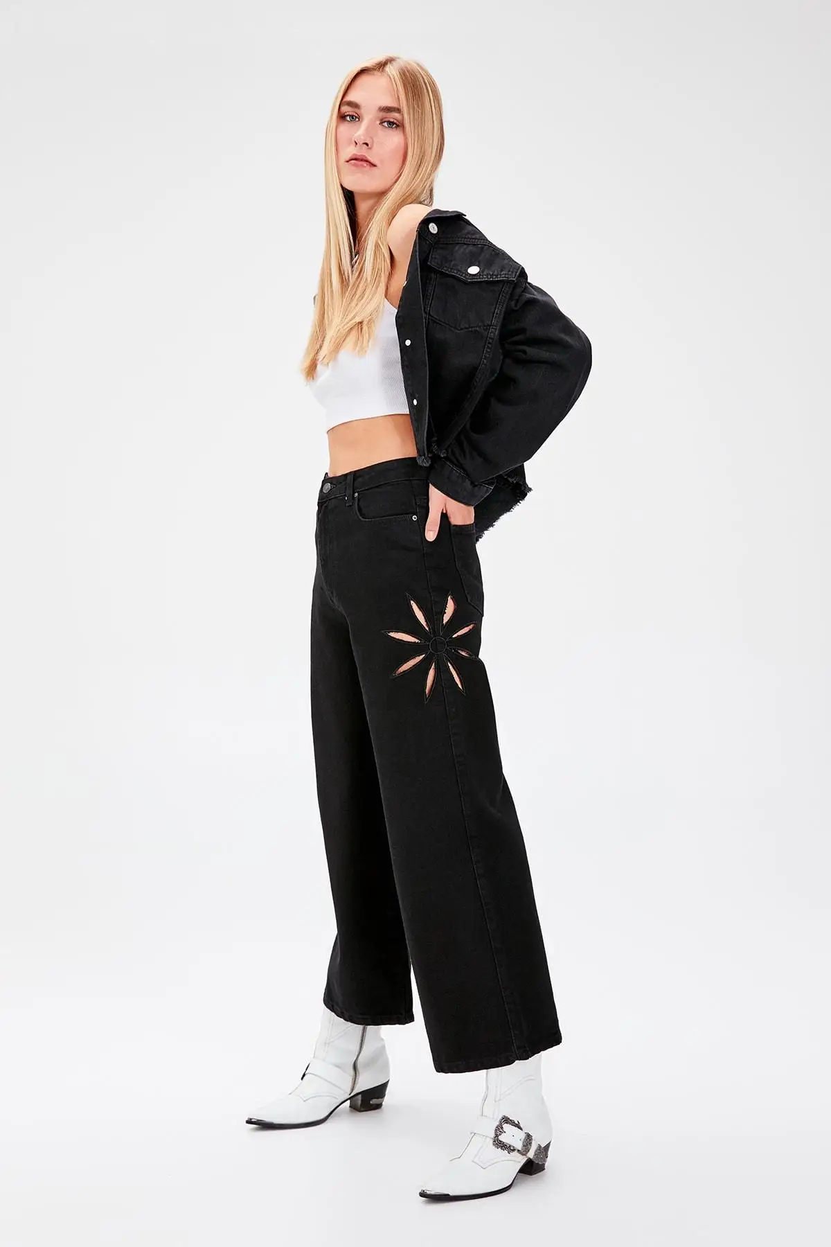 Trendyol/черные широкие джинсы с вышивкой TWOAW20JE0092| |
