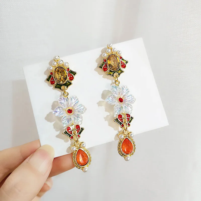 

Dominated Vintage style pearl flower Exquisite multicolor crystal temperament geometry long Women Drop earrings 2019 new