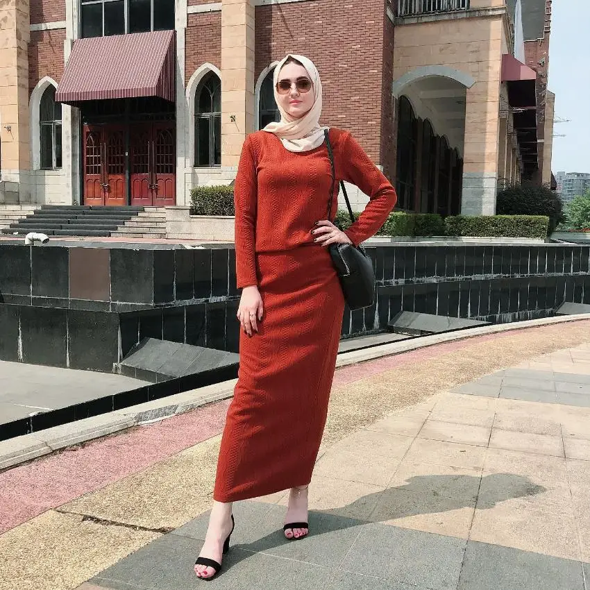 

2 Pieces knit muslim Sets Muslim sweater + skirt sets Kaftan Islamic Clothing Grote Maten Dame Kleding Ensemble femlae Musulmane