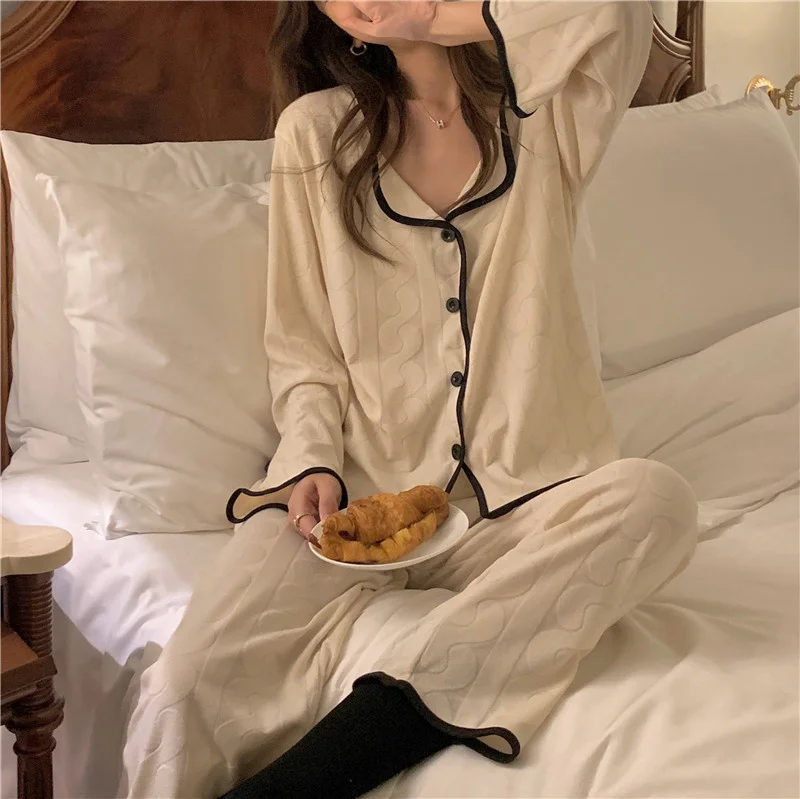 

Lapel Wave Edge Pajamas Women's Comfortable Casual Home Clothes Set Autumn and Winter Outer Pajamas Two-piece Set