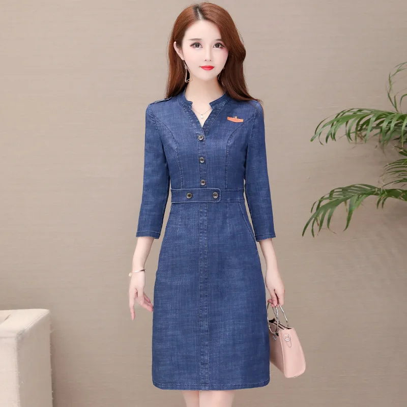 Джинсовое платье на бедрах с рукавом 7 новинка 2020 женственность для зрелых