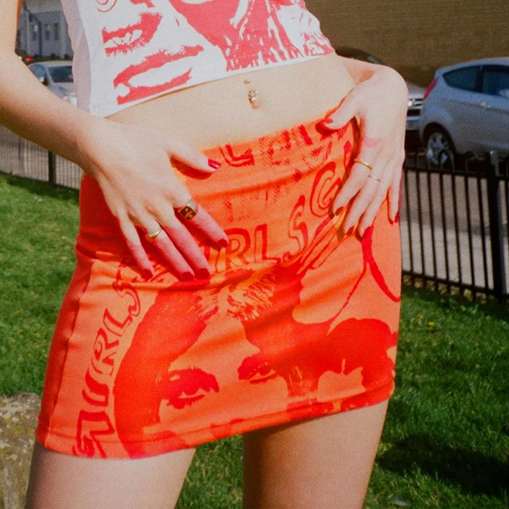 

Y2K Aesthetic Indie Mini Skirt Women Summer 90s Vintage Graphic Print Pencil Skirt Harajuku Gothic Bodycon E-girl Streetwear