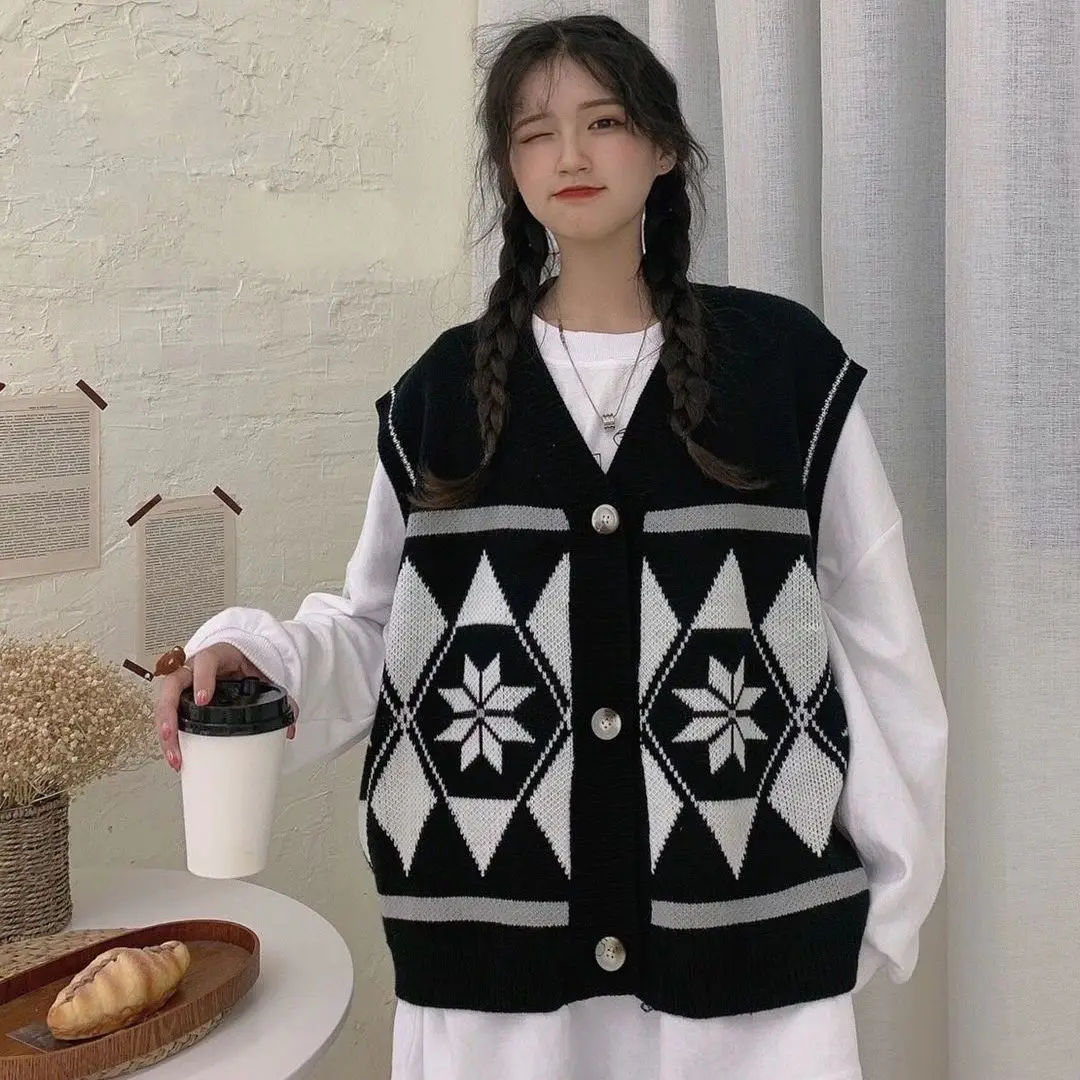 

Autumn and winter new knitted cardigan women's Japanese classic loose lazy style retro versatile age reducing vest vest vest
