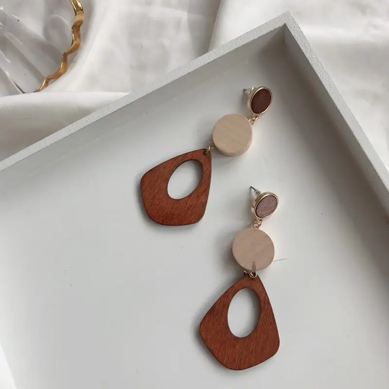 2019 Autum New Arrival Hollow Out Water Drop Wood Mix Disc Dangle Earrings | Украшения и аксессуары