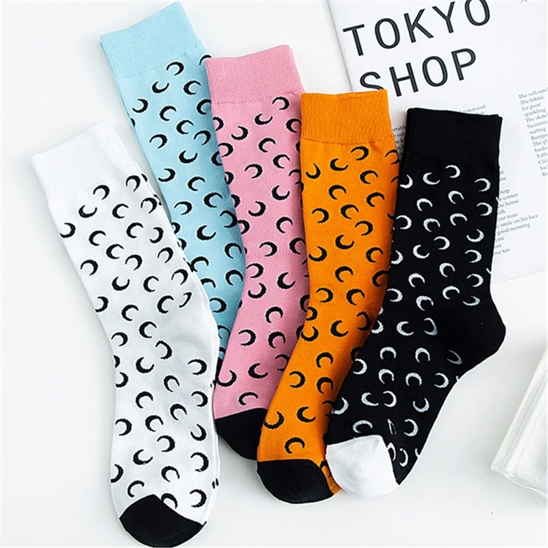 В уличном стиле с героями мультфильмов в форме полумесяца забавные Женские