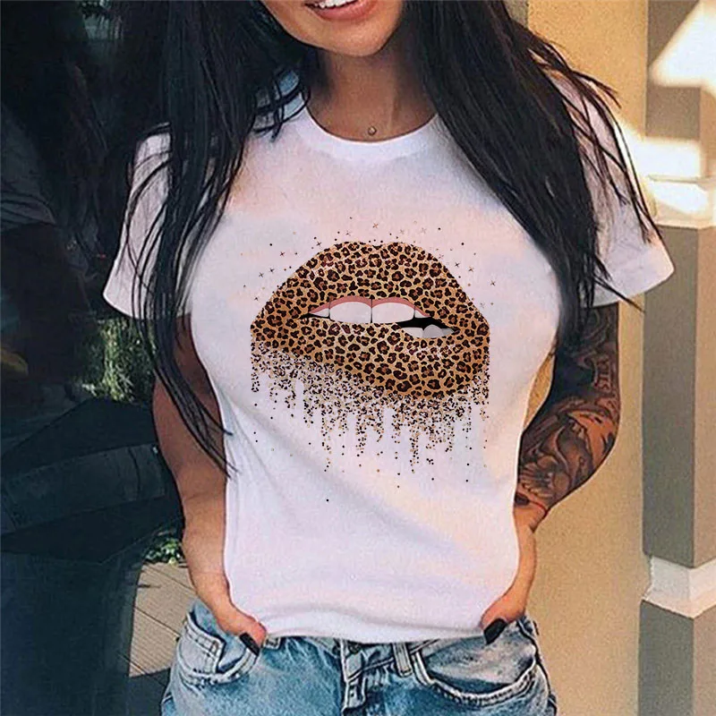 

Simple Sexy lip print T-shirt casual t shirt women short-sleeved graphic top summer ladies t-shirt