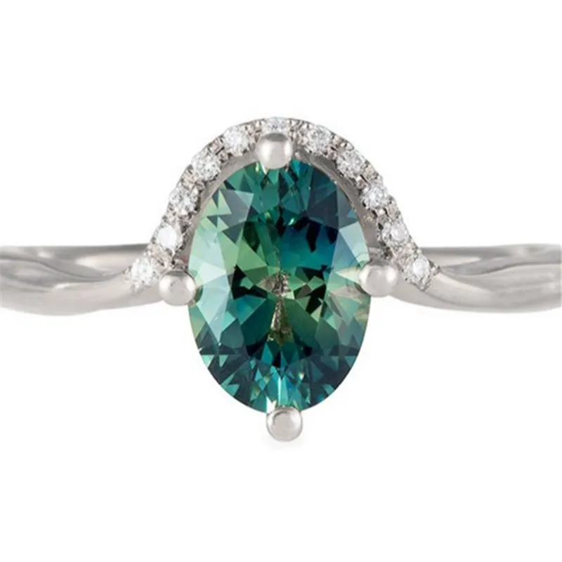 Изысканное женское 3-цветное кольцо золотого цвета с кристаллом и цирконием