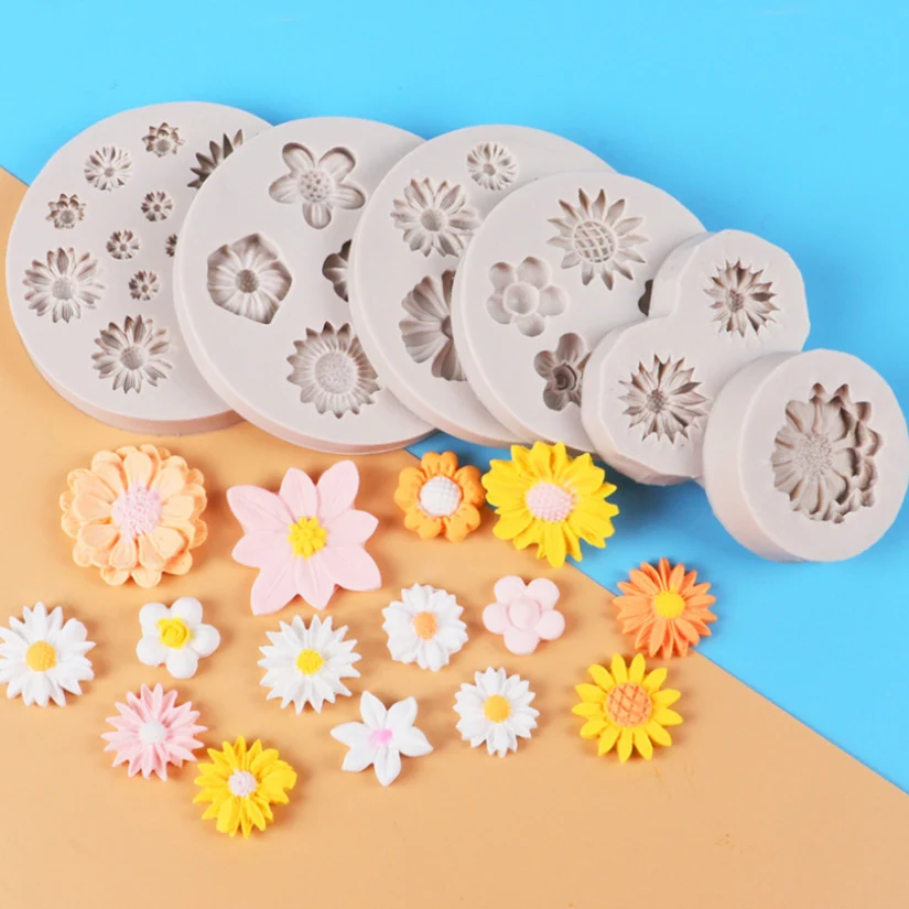 

Daisy Wild Chrysanthemum Biscuit Mold Baking Mold Fondant Sugar Chocolate Resin Mold Holiday Decoration