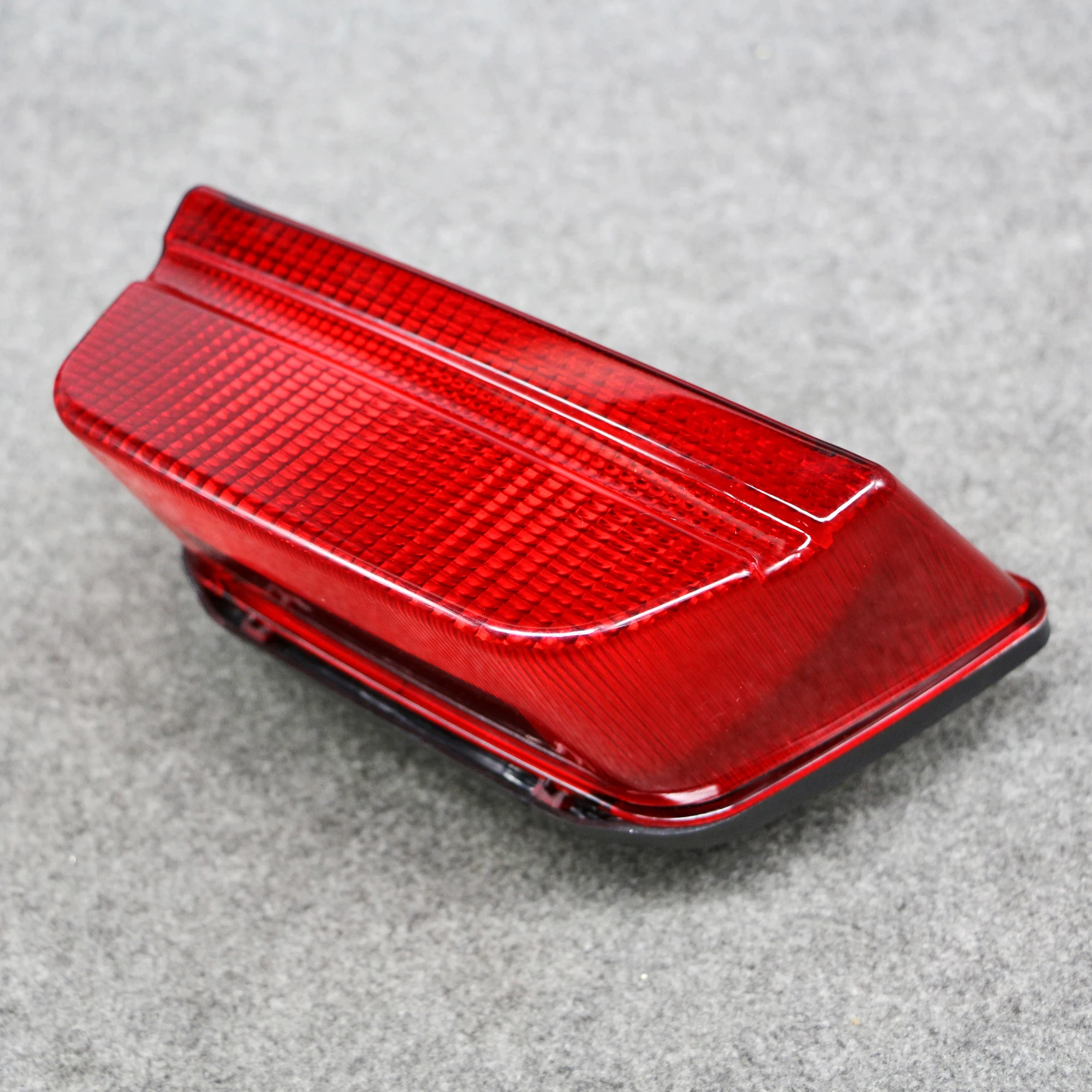 

Задняя крышка корпуса подходит для Kawasaki ZRX400 ZRX1100 ZRX1200 ZRX1300 Red Lens ZRX 400/1100/1200/1300