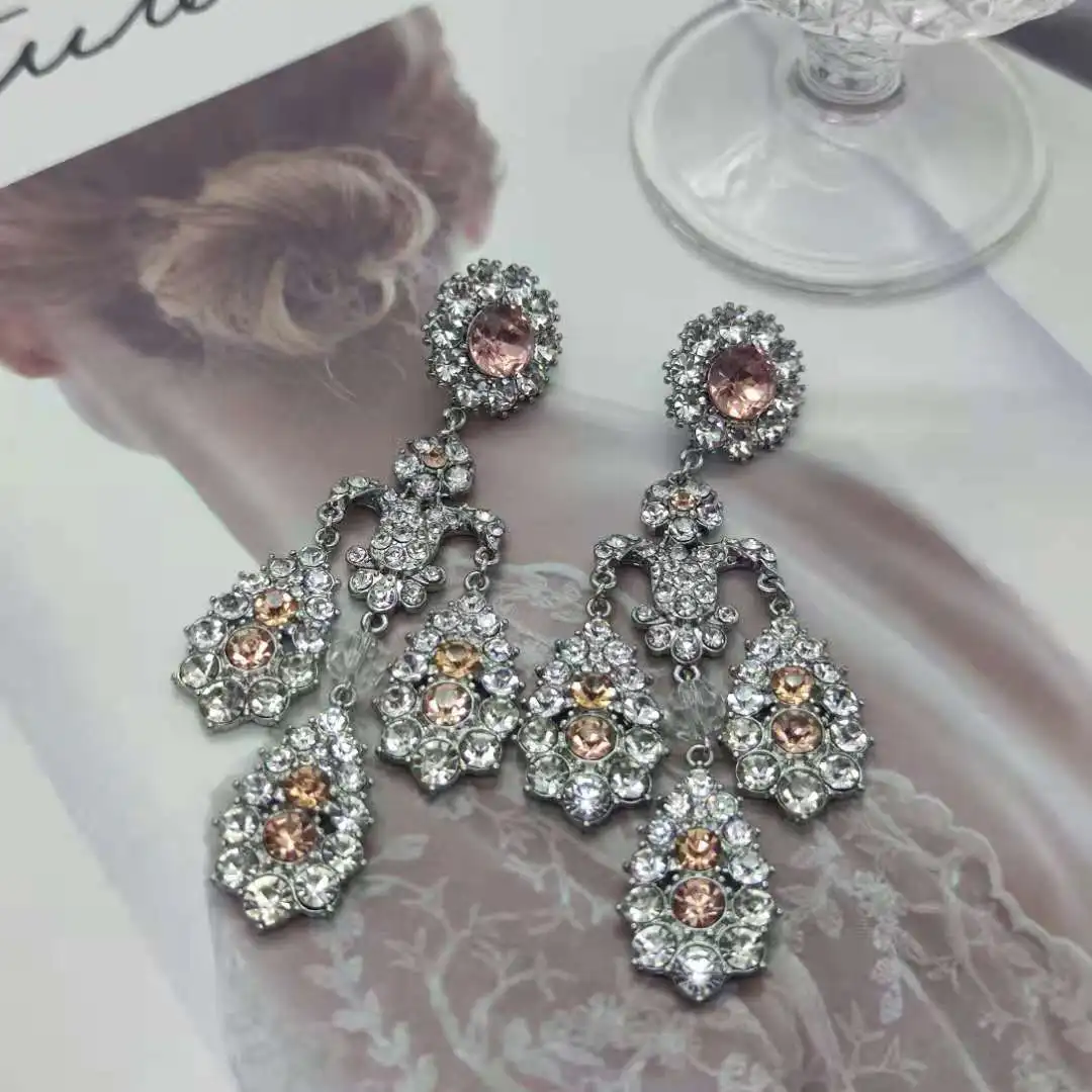 

European and American vintage jewelry, western antique inlaid fashion, women's Pendant earrings