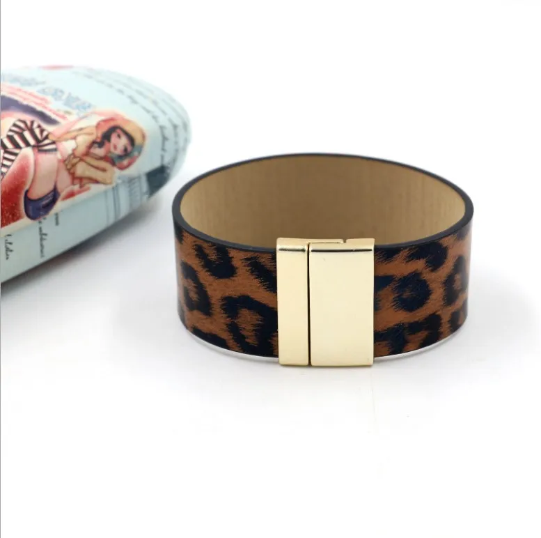 

New Fashion Jewelry Leopard Print PU Wide Leather Bracelet Female Personality Nightclub Exaggerated Bracelet