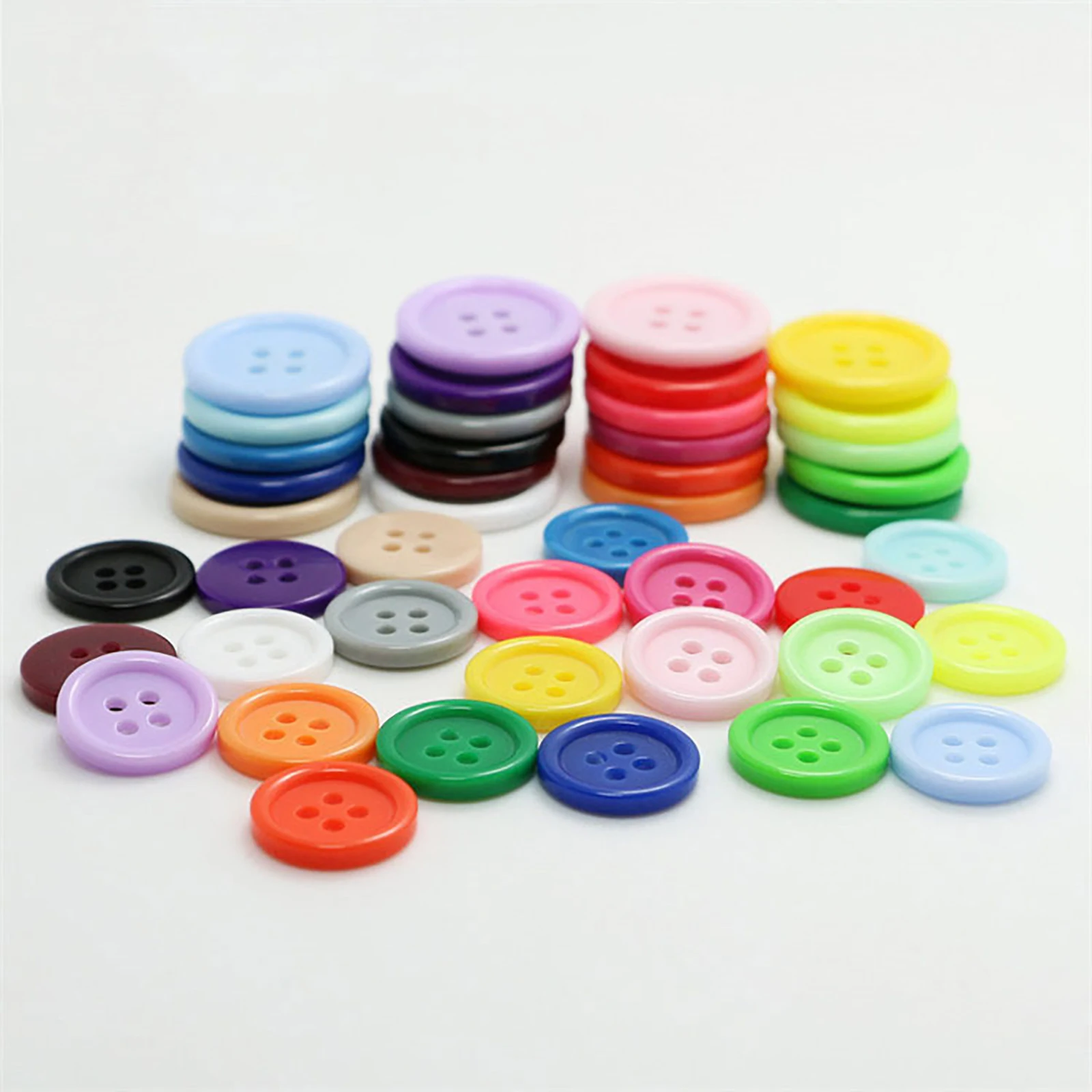 

100PCs 9mm Randomly mixed four-hole narrow-edge colored buttons DIY Scrapbooking Sewing Buttons For Clothing Accessories Supplie