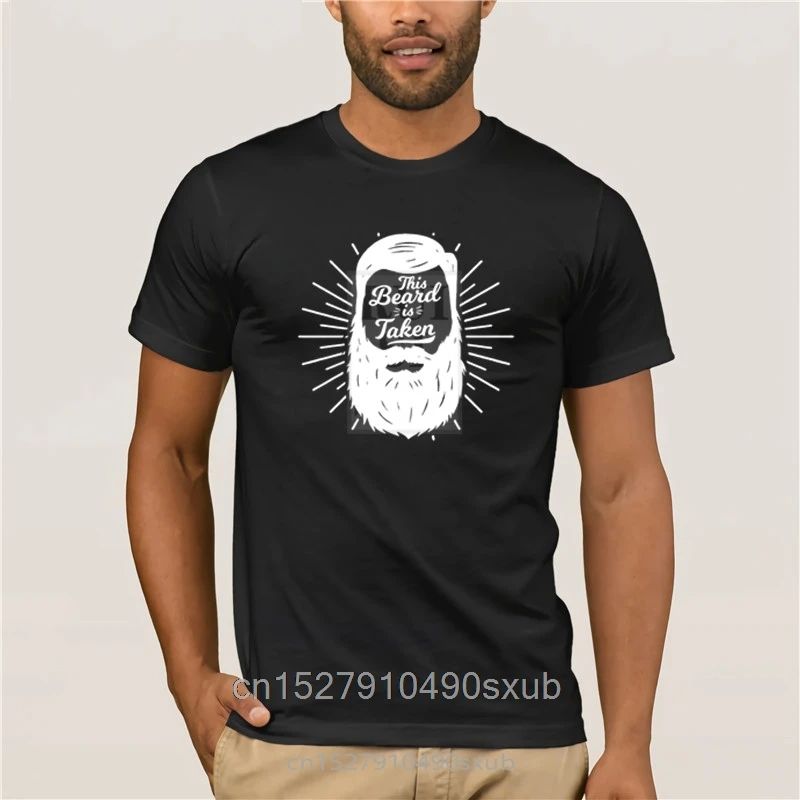 Эта борода берется мужской футболки ко Дню Святого Валентина с круглым