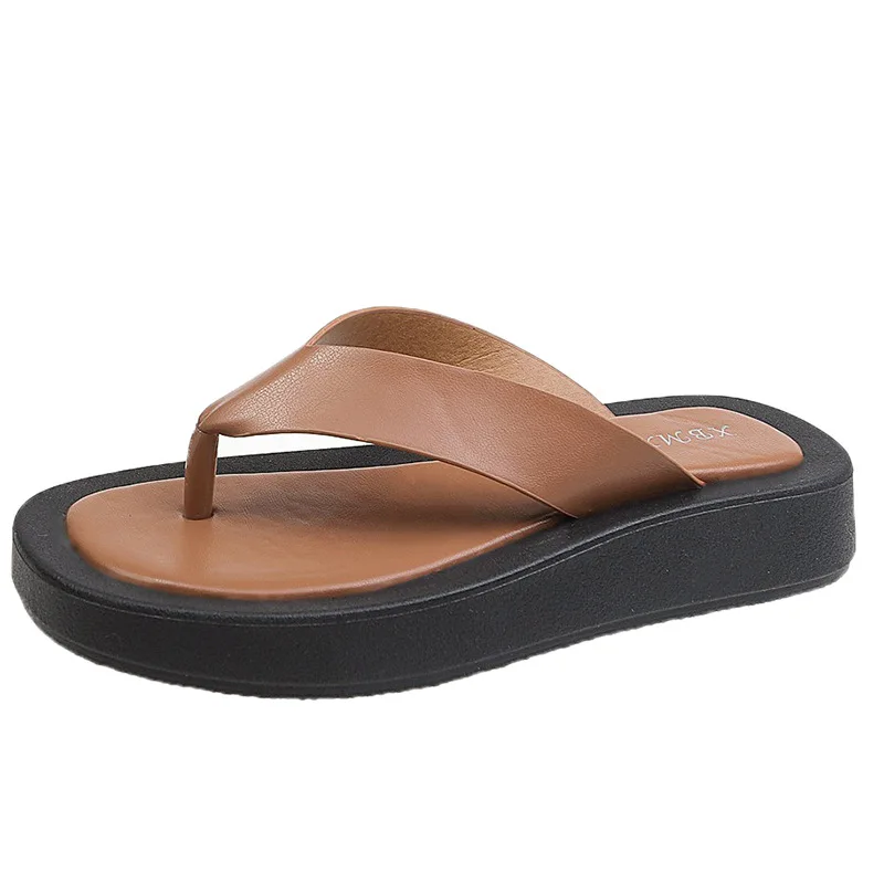 

2021 summer new casual flat bottom flip flop with color matching clip toe