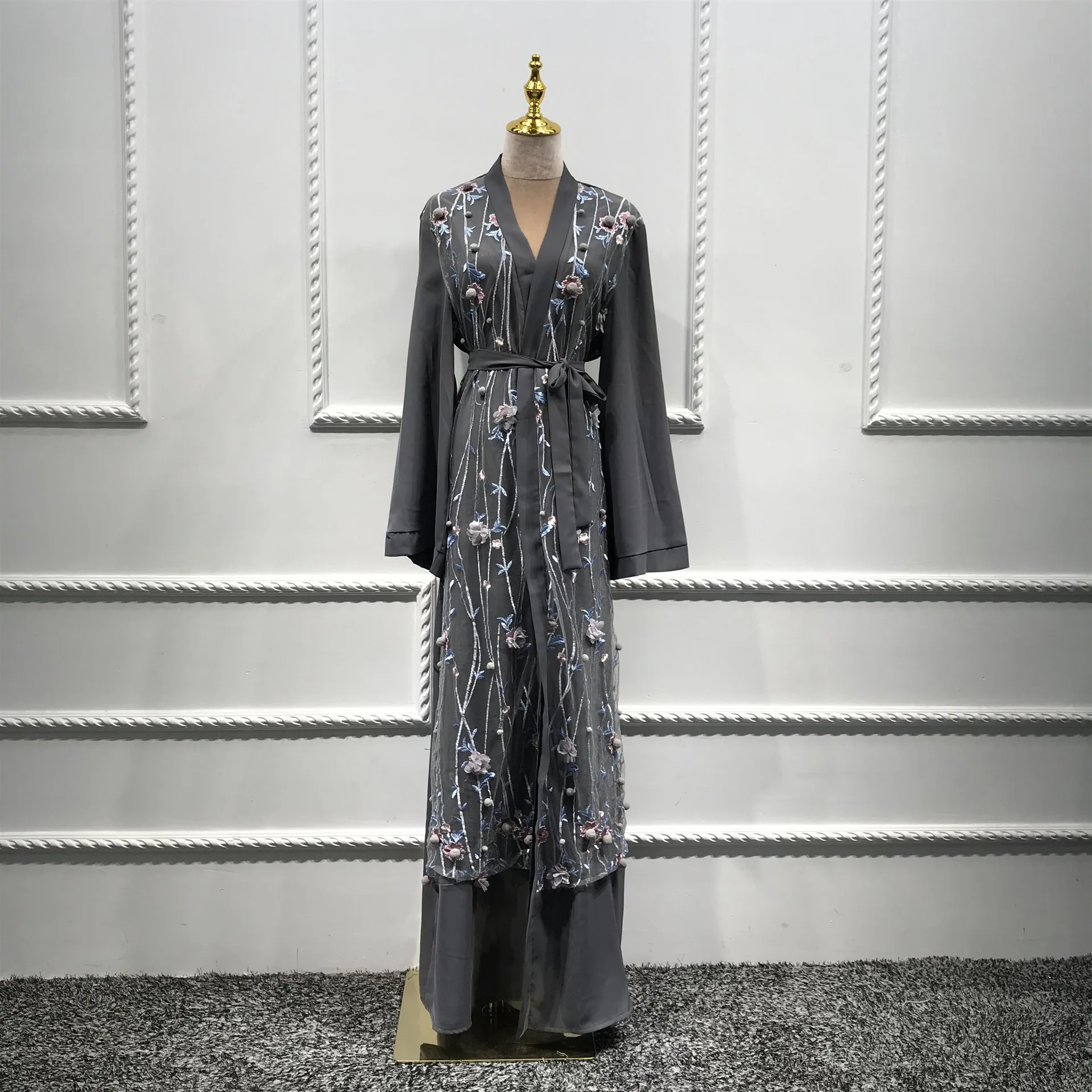 

WEPBEL Full Sleeve Abaya Muslim Women Open Dress Cardigan Middle East Turkey Embroidery Floral Flower Ramadan