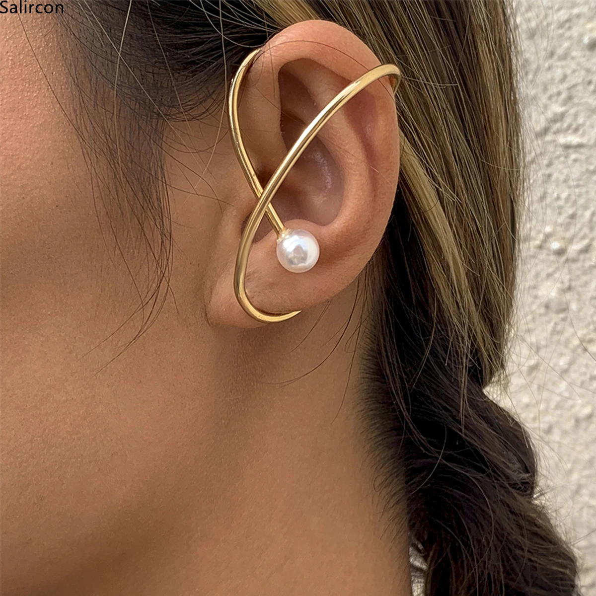 

Vintage Elegant Simulated Pearls Clip Earrings 2021 Trend Aesthetic Metal Copper Unusual Earrings For Women New Fashion Jewelry