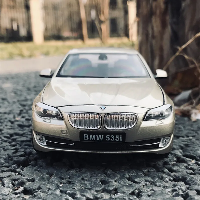 WELLY 1:24 BMW 535i серый три цвета автомобильный брелок для автомобильных ключей