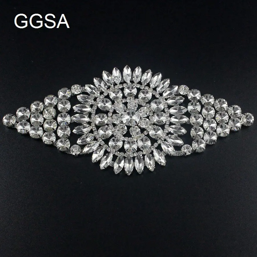 Шикарные Свадебные модельные туфли украшенные стразами аппликацией в виде пояса