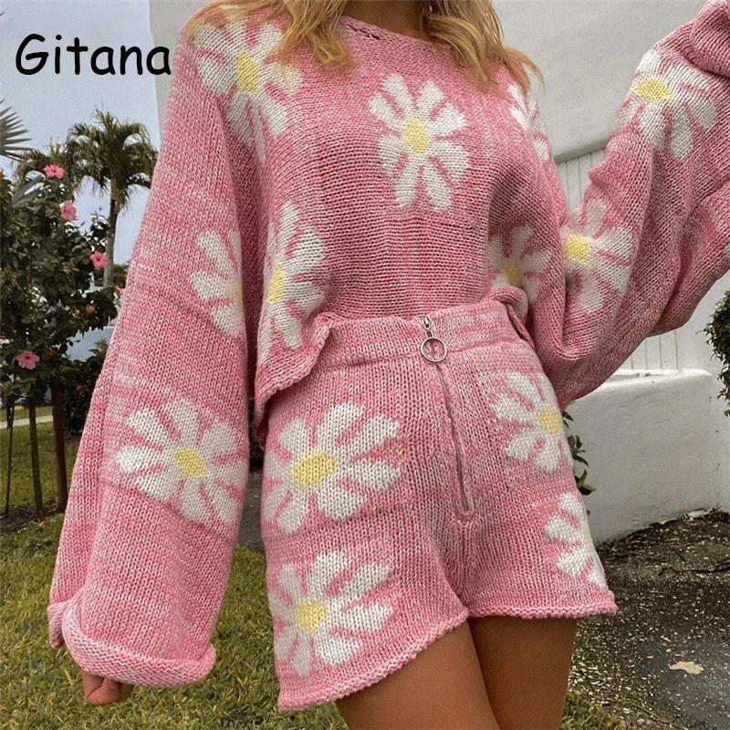 

Gitana Floral Knitted Two Pieces Sets Casual Knitted Women Tracksuit 2021 Long Sleeve Floral Sweater Tops And Mini Shorts