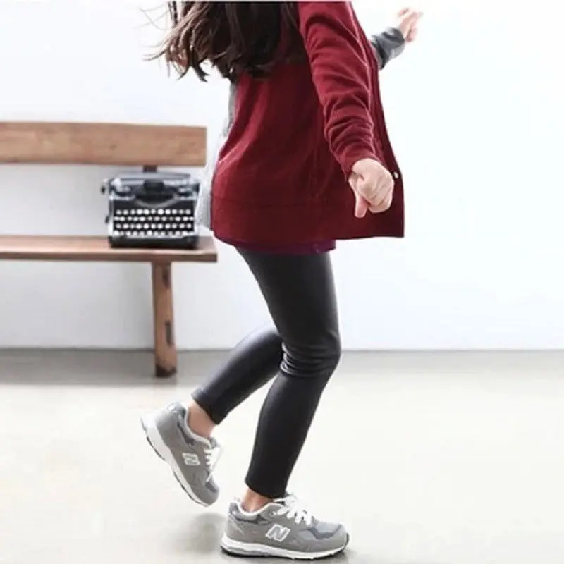 Модные детские обтягивающие брюки из искусственной кожи для девочек эластичные