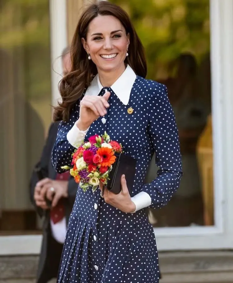 Новинка Kate Middleton, длинное платье в горошек, элегантное, с отложным воротником, в горошек, однобортное, с длинным рукавом, плиссированные платья