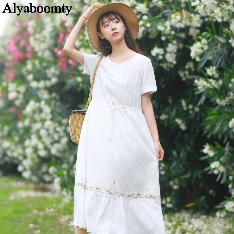 

2021 Summer Mori Girl Women Long Dress O Neck Loose Lace Up White Sweet Dress Cotton Linen Ruffles Dress With Floral Embroidery