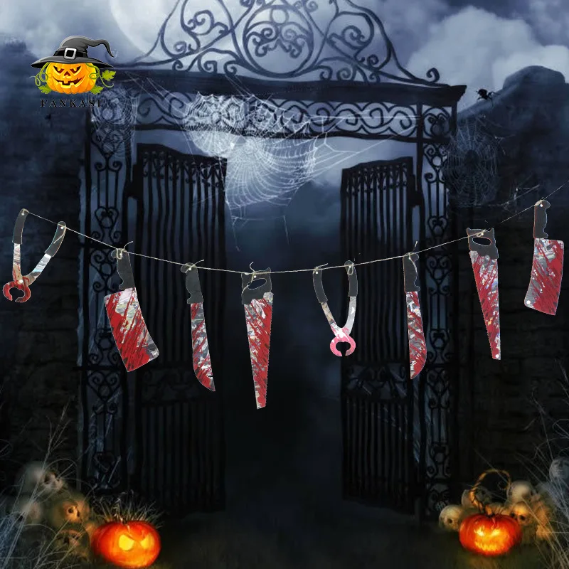 

Пластиковый нож в виде крови