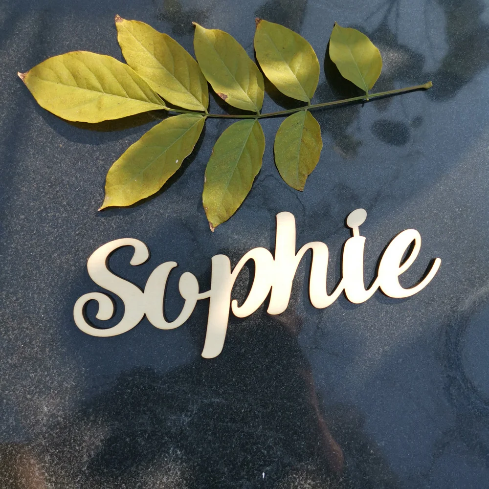 Персонализированный деревянный знак с именем ребенка семейный шрифт для детской