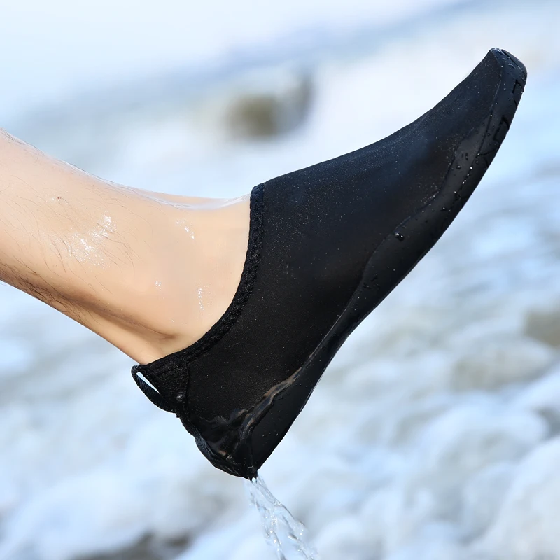 

Solid Color Unisex Sneakers Swimming Shoes Quick-Drying Shoes and Children Water Shoes Beach Water Shoes