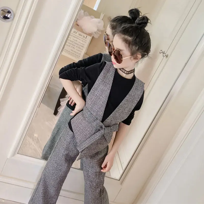 Комплект одежды для подростков девочек на осень и зиму утепленная футболка жилет