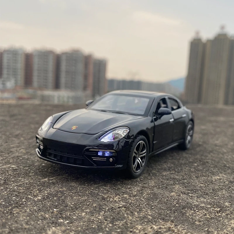 

1:32 Scale Alloy Diecast Paname Sports Toy Car Model Diecast Pull Back Sound Light Metal Vehicle Collection Toy Children Gift
