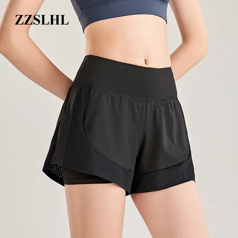 

Спортивные шорты для женщин, свободная Антибликовая одежда для бега и улицы, быстросохнущие тренировочные поддельные из двух частей для йо...