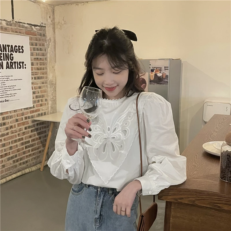 

KUSAHIKI Korean Hollow-out Butterfly Women Blouse Shirt Causal Puff Sleeve O-neck Tops 2021 Spring Pullover Blusas Mujer 6G299