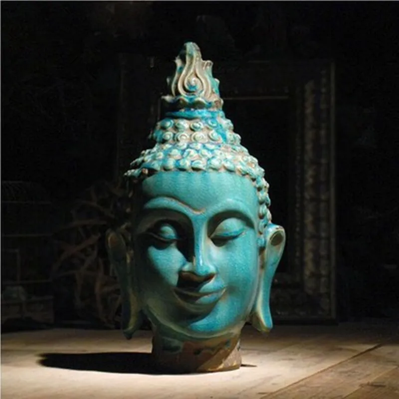 Керамическая статуэтка Будды в юго-восточном азиатском стиле буддистская