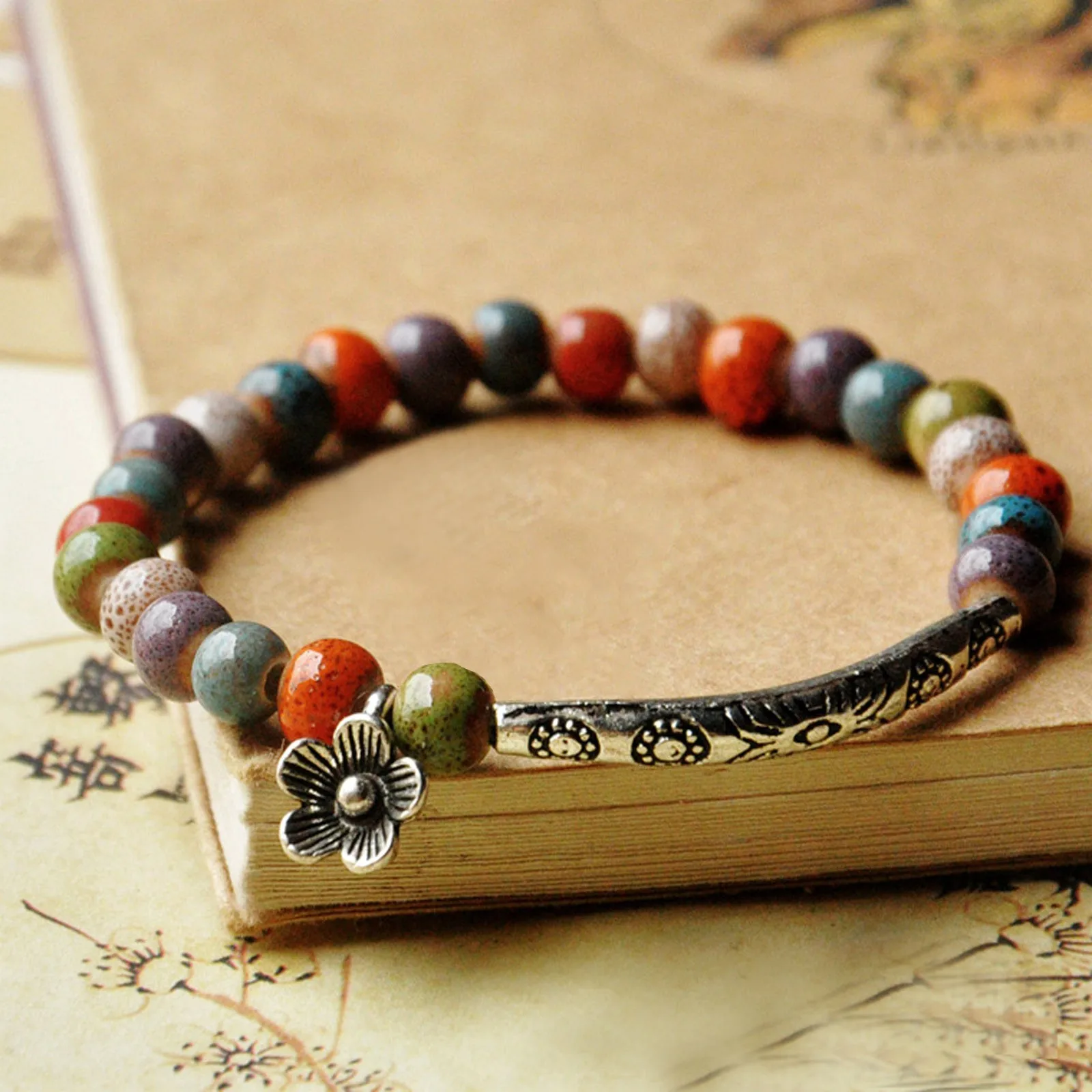 

New Ladies Bracelet Flower Shape Color Beads Metal Stitching Bracelet Simple Temperament jewelry Fashion Accessorieies Gift