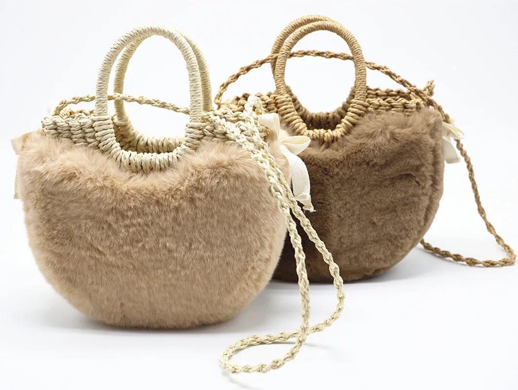 

Women's new messenger straw messenger bag winter all-match shoulder bag woven plush daily travel rattan handbag Christmas gift