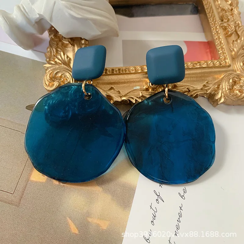 

Suitable for autumn and winter smoke pattern modern irregular resin earrings temperament wild s925 silver needle earrings