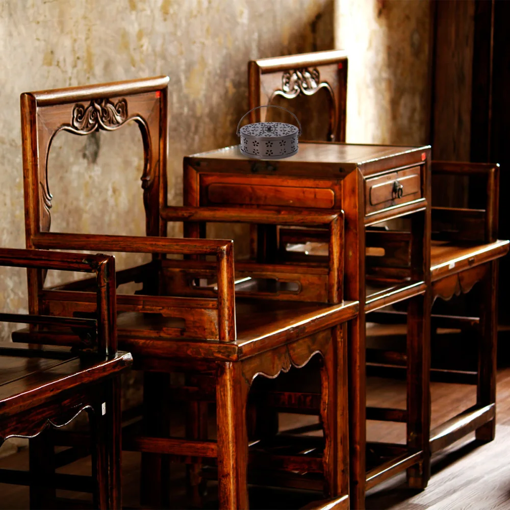 

Retro Fireproof Mosquito Coil Box with Handle Metal Hollow Out Mosquito Coil Holder Incense Burner Case (Bronze)