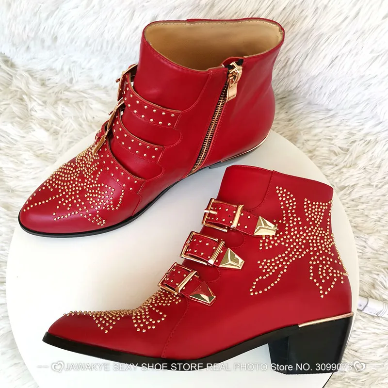 wine red Популярные женские ботильоны из натуральной кожи с заклепками; зимние ботинки для подиума на не сужающемся книзу массивном каблуке; ковбойские мотоциклетные ботинки с пряжкой - Цвет: wine red