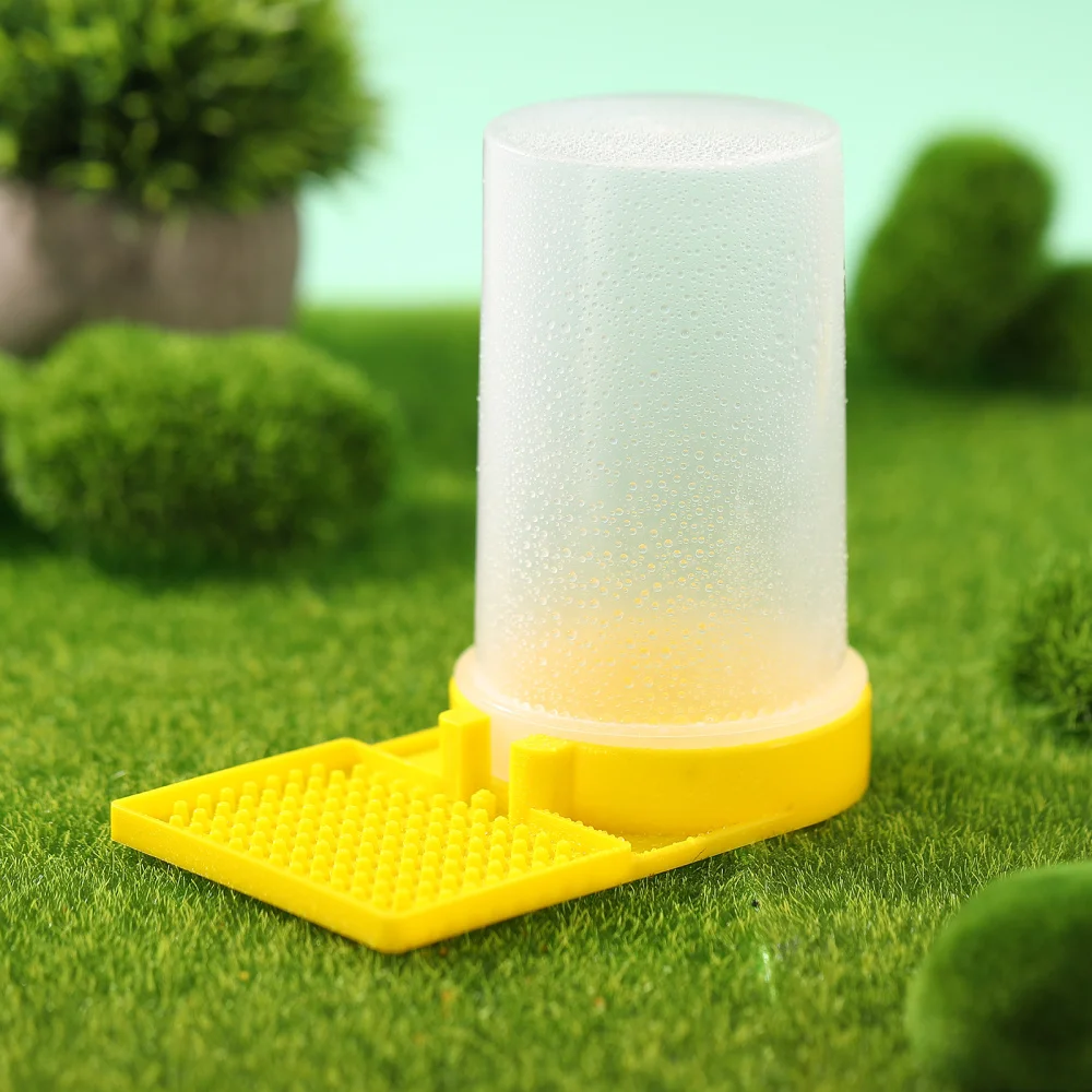

Hemoton 2pcs Beehive Water Dispenser Bee Feeder Beekeeping Equipment for Feeding Bees