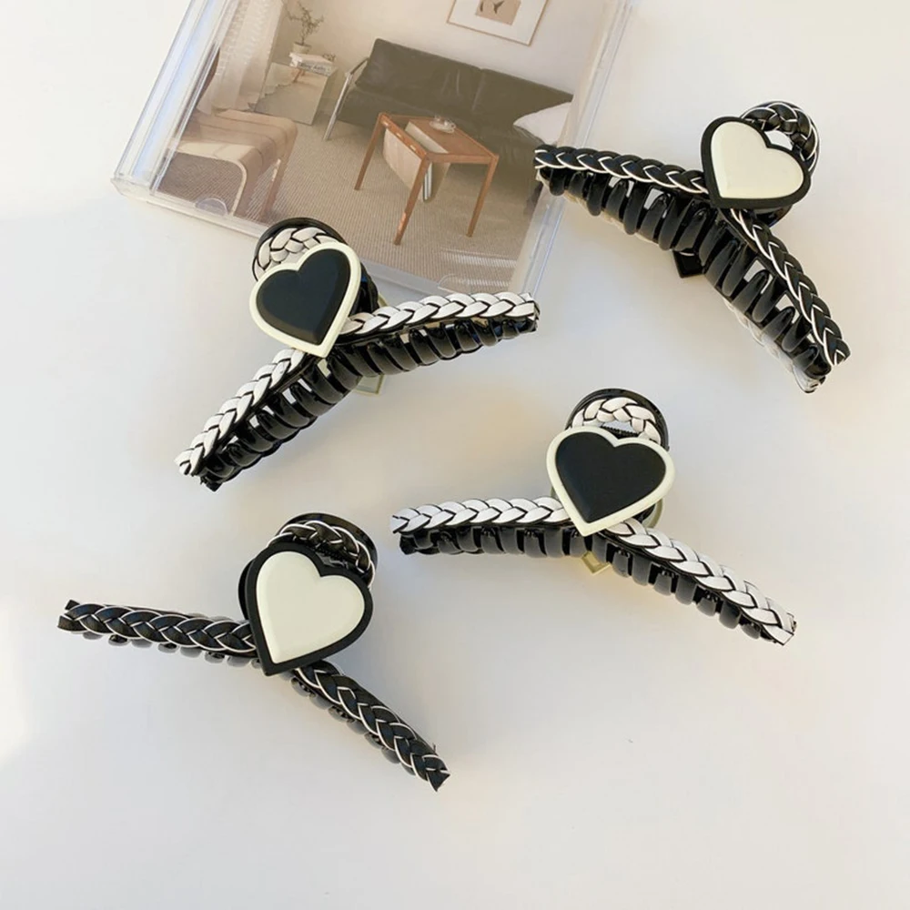 

Heart Cross Hair Claw Woman Large Ponytail Hairpins Crab Geometry Bath Makeup Hair Clips Headwear Girls Fashion Hair Accessories