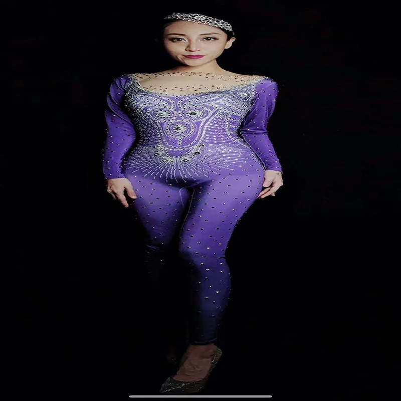 Фиолетовый комбинезон с блестящими кристаллами наряд эластичными камнями боди