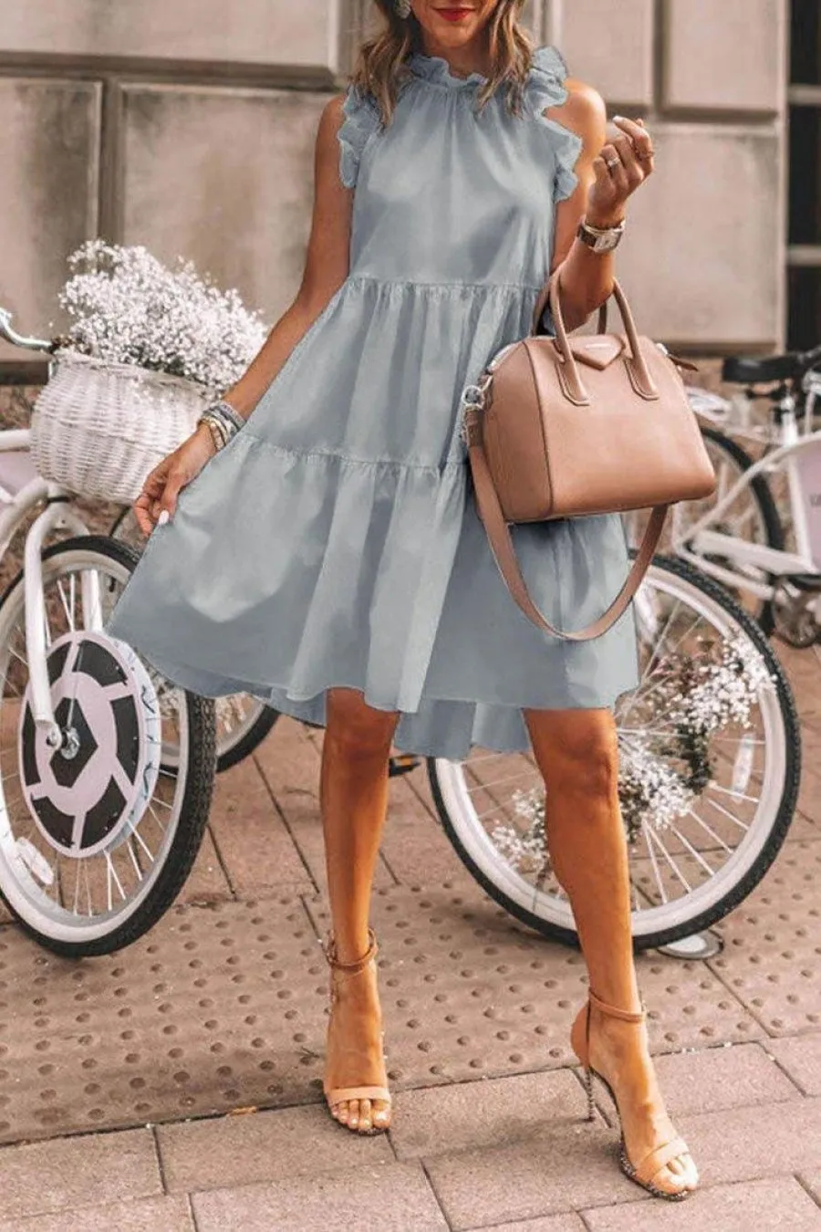 

Casual and loose sleeveless solid round neck dress