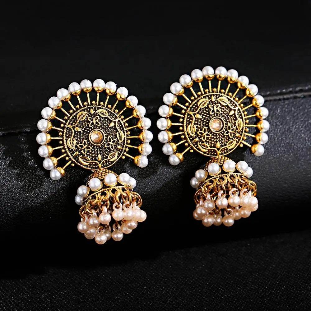 

Sector Pearl Bell Tassel Dangling Earrings Ethnic Retro Gold Carved Indian Jhumka Earrings For Women Vintage