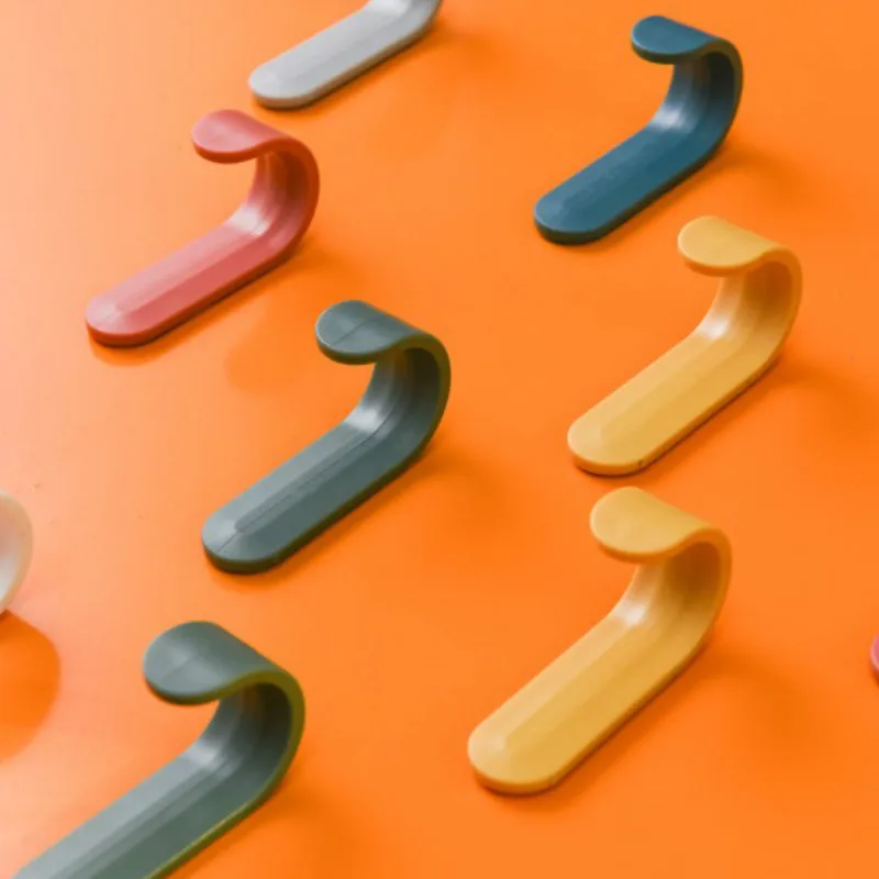 

2021 New Towel Hooks Plastic Door Hangers Self Adhesive Wall Hangers Hat Racks Keys Hanger Wall Organizer Home Decor Key Holder