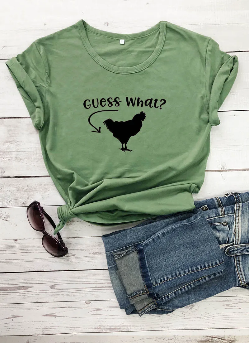 Думаю что? Футболка унисекс с короткими рукавами и графическим принтом курицы