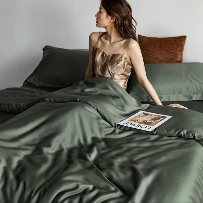 

Luxury Four Piece Ice Silk Summer Quilt Cover European Silk Slippery Naked Sleeping Bedding