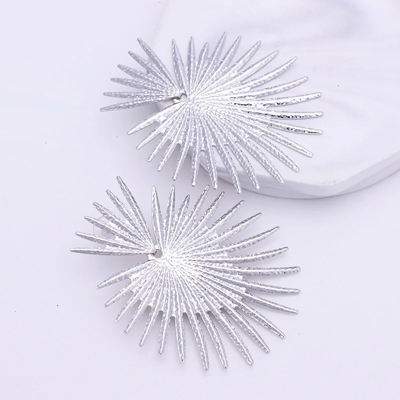 Exaggerated Metal Hanging Earring for Women European Fashion Hedgehog Shape Earrings Wedding Party Jewelry Boho Beach Gift | Украшения и