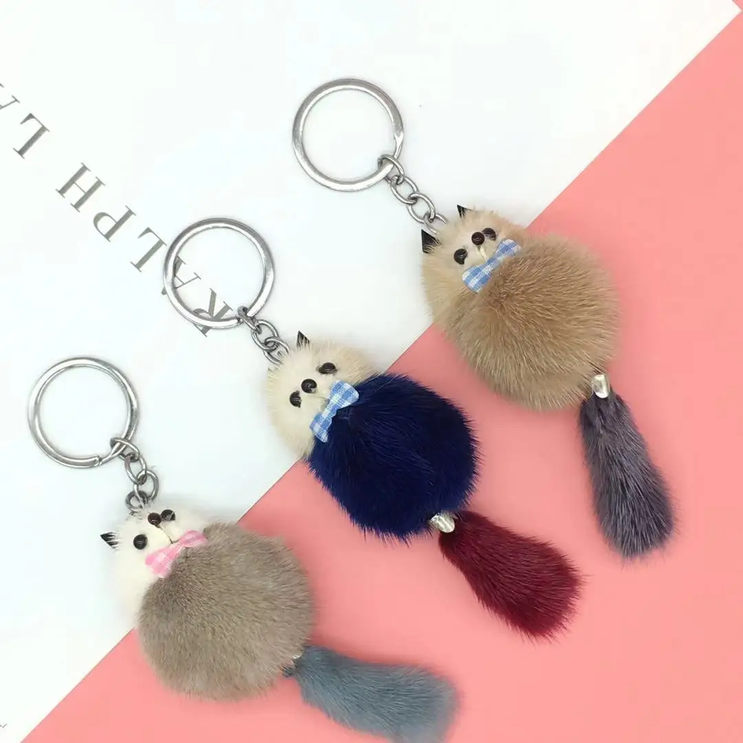 Женский брелок из меха норки и лисы |