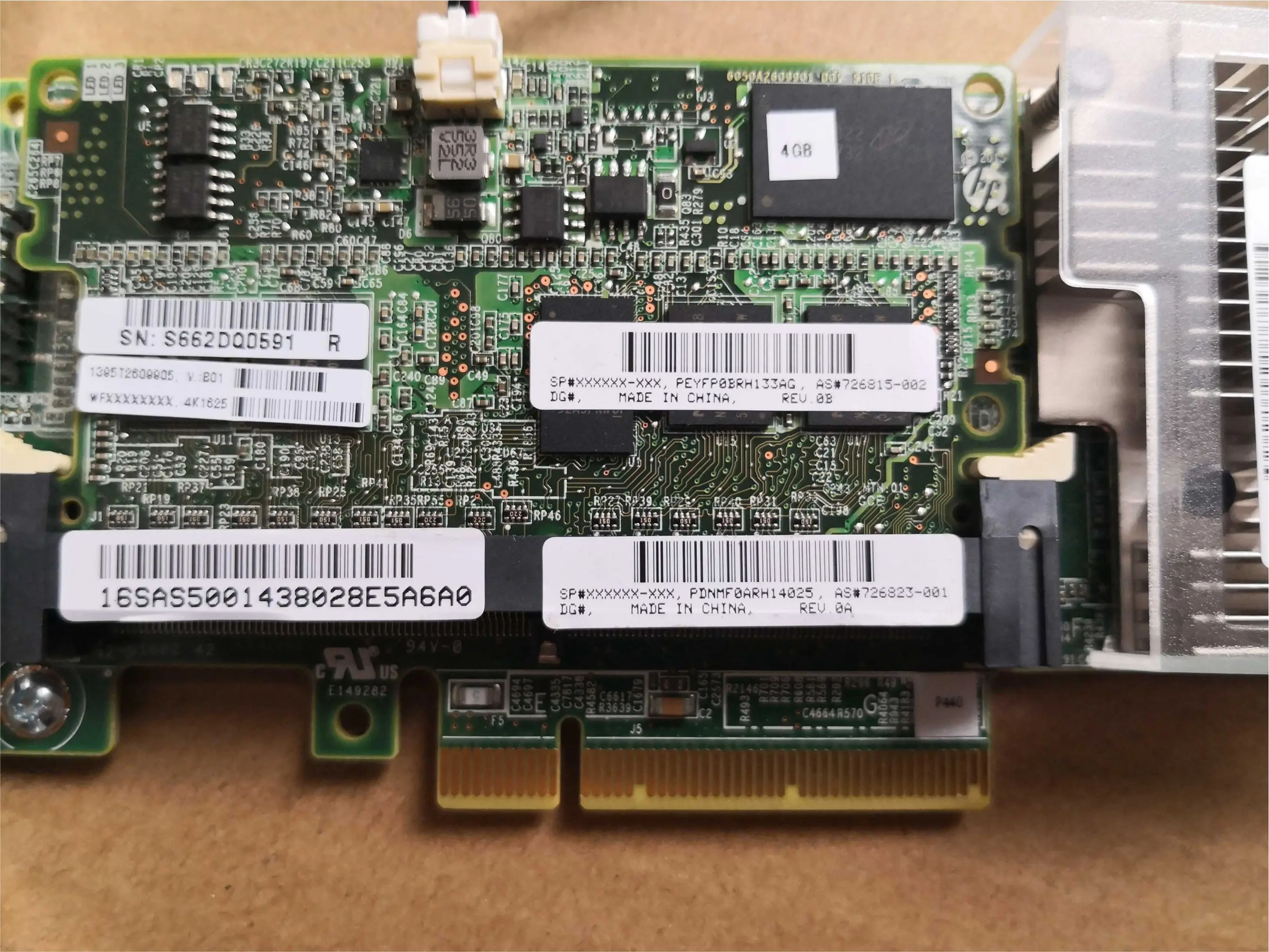 726825 B21 749798 001 784484 726827 P441 750003 726815 002 4G Cache для контроллера P440 P840 SAS|Компьютерные кабели